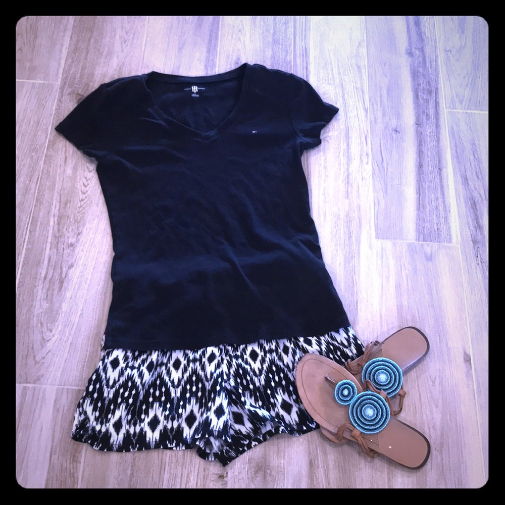 Tommy Hilfiger black T-shirt